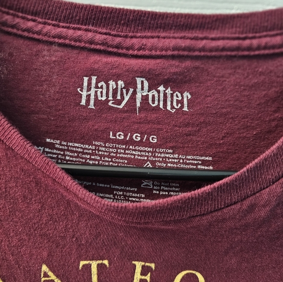 Warner Bros. Maroon Hogwarts Express Tee - Picture 2 of 2